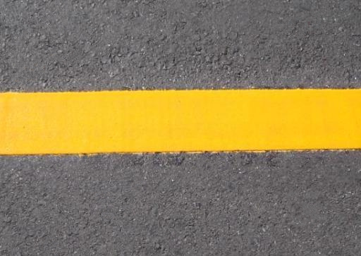 標(biāo)線涂料施工后出現(xiàn)裂紋問題的原因，可以看看這3點！