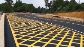 熱熔標線涂料有啥特點？十堰恐龍標線施工公司為你介紹