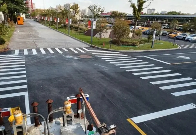 轉(zhuǎn)載：十堰恐龍化工道路標(biāo)線涂料生產(chǎn)施工廠家介紹：“生命線”！你全認(rèn)識(shí)嗎？